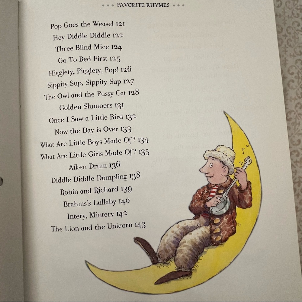 Mother Goose Treasury: A Beautiful Collection of Favorite Nursery Rhymes - Picture 9 of 12